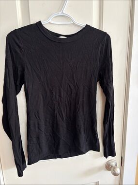 H&M Black Long-Sleeve Crewneck Tee